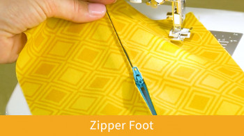 Brilliant_Zipper-Foot.jpg