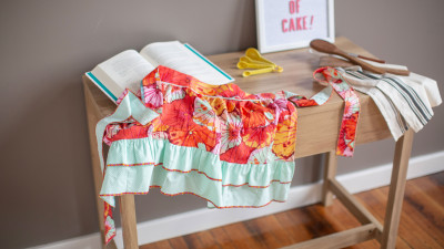 Pretty_Party_Apron.jpg