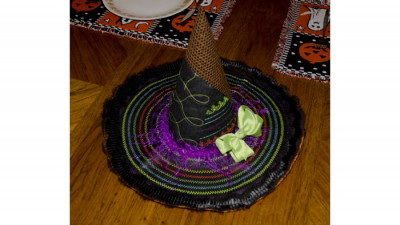 Witchs_Hat_Centerpiece_p.jpg