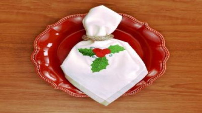 Embroidered Holiday Napkin.JPG
