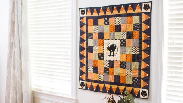 By_the_Light_of_the_Moon_Halloween_Quilt.jpg