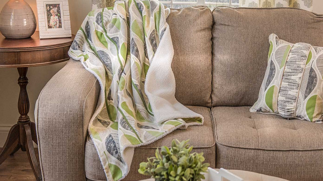 Green-Leaf-Serger-Blanket.jpg
