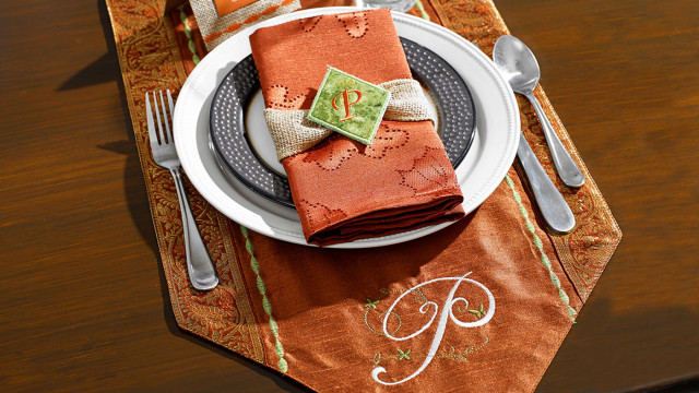 Thanksgiving_Table_Setting.jpg