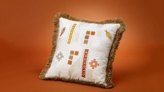 Celtic_Embroidered_Pillow_p.jpg